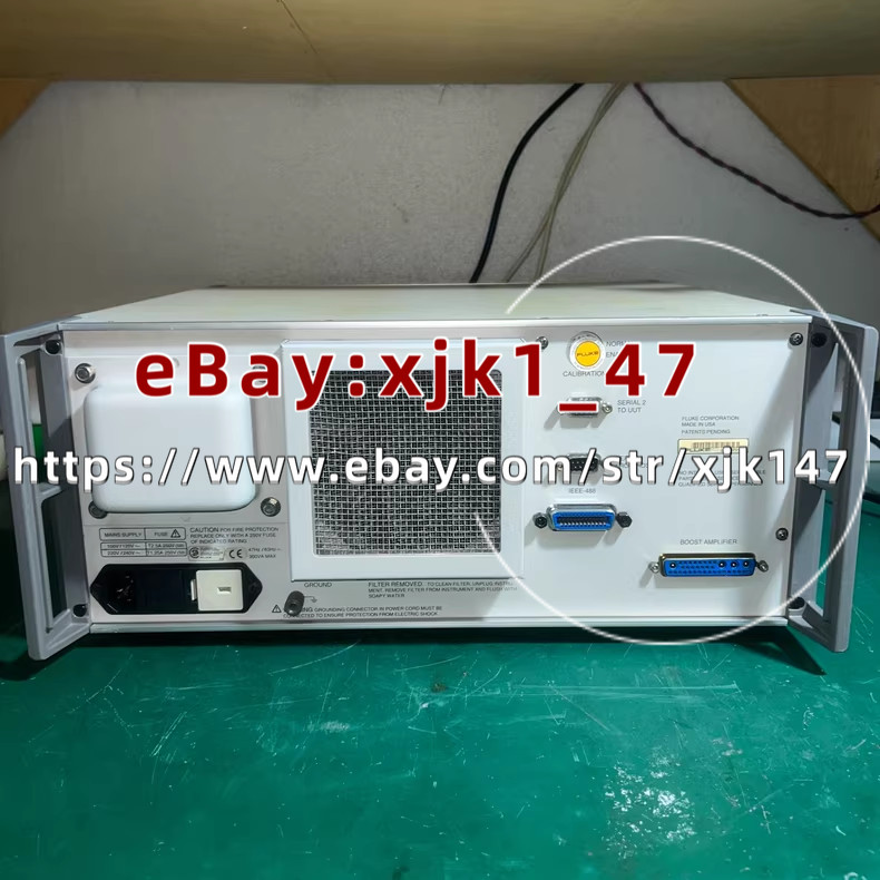 Fluke 5500A Multi-Function Calibrator Fluke 5500A at stock/xjk