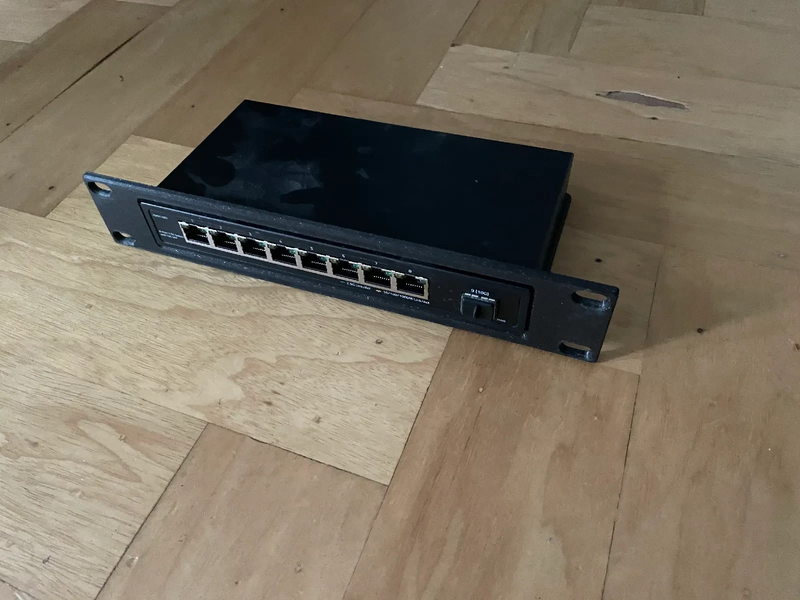 10" Inch Rack Mount for Horaco 2.5Gb Ethernet Switch