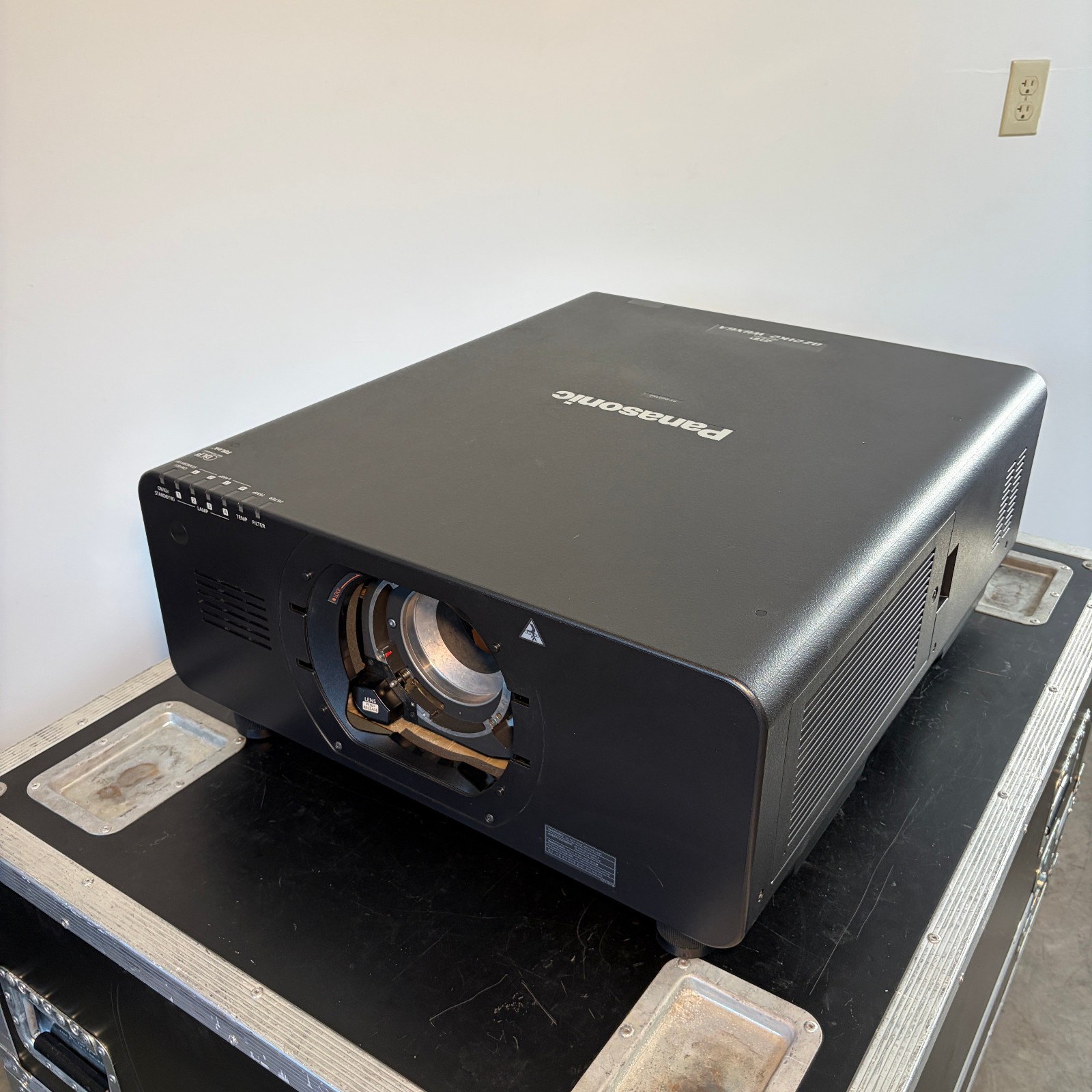 Panasonic PT-DZ21K2 21K Lumen WUXGA Projector Low Hours Tested [w/ Case] No Lens