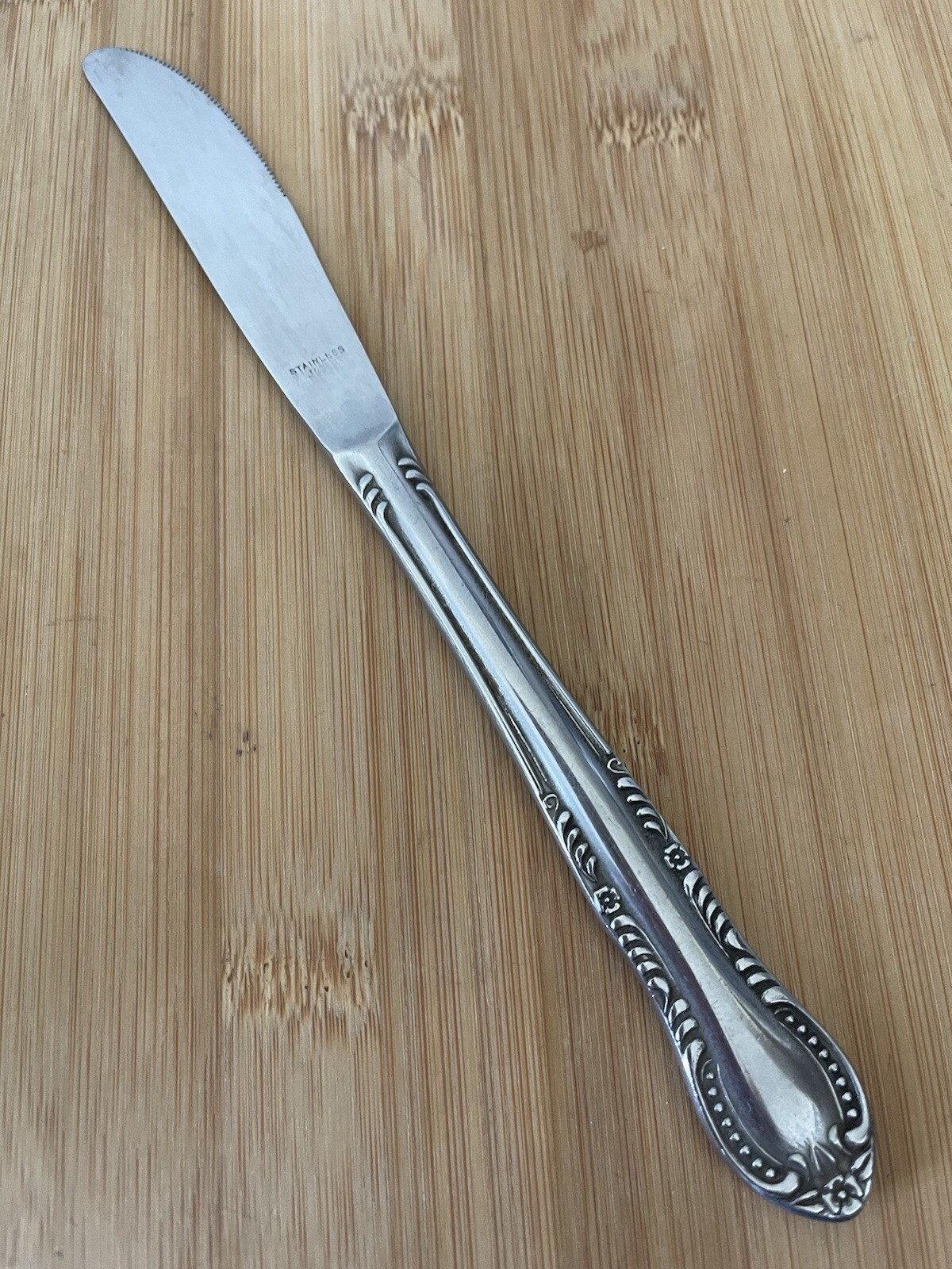 Columbia Stainless Beaded Scroll Floral Black DINNER KNIFE 8.5"