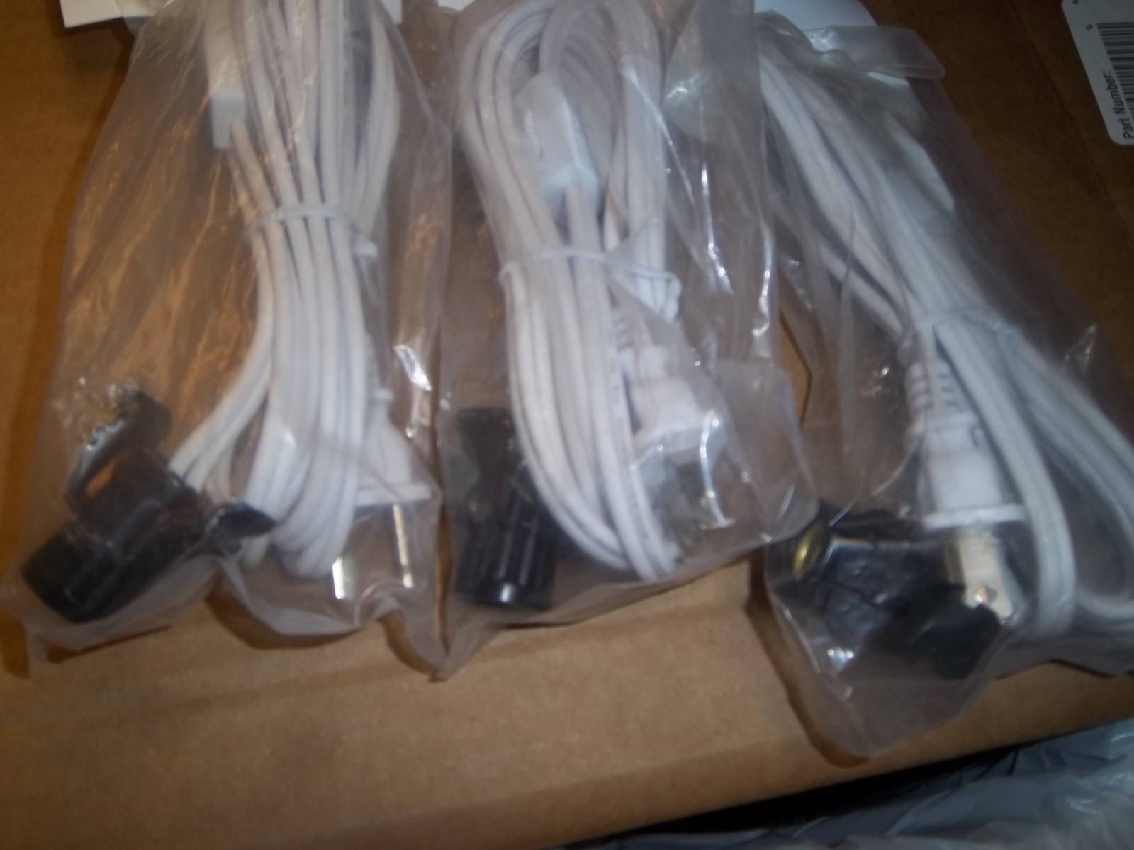 3 Accessory Cord with Led Light Bulbs 6 Ft White Cord with On Off Switch (b-322)