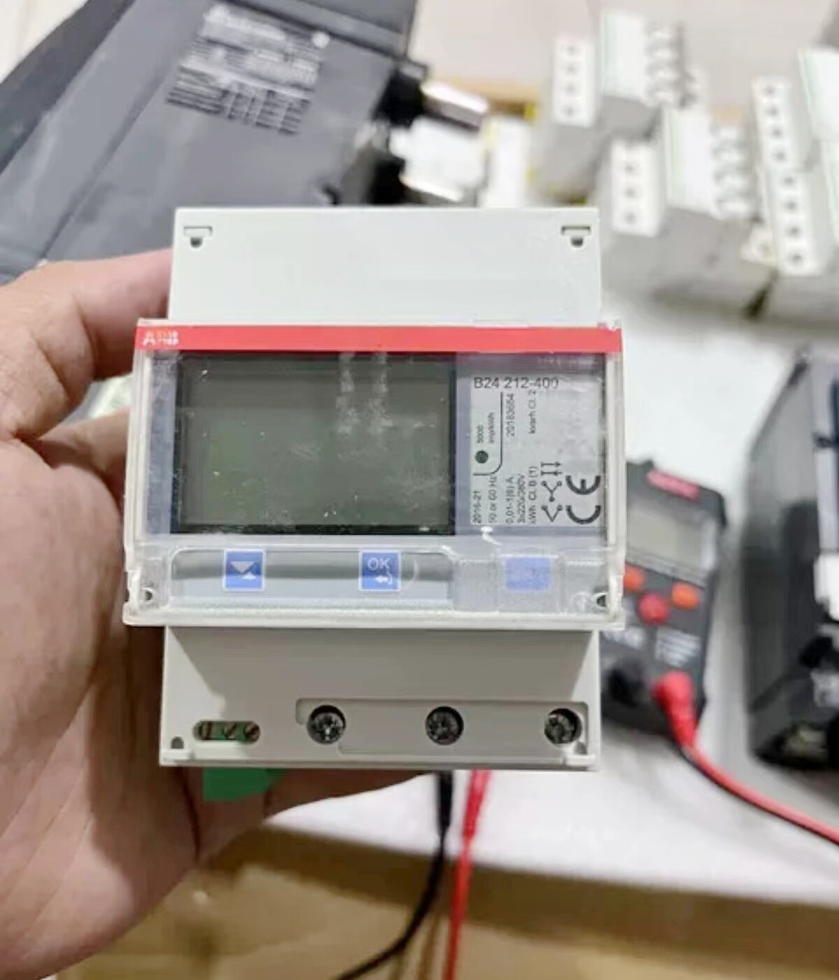 1pc ABB B24 212-400 rail mounted electricity meter