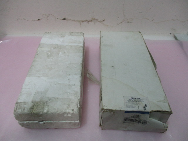 2 Johnson Controls A25AN-1E, Warm Air Control w/ Manuel Reset. 416414