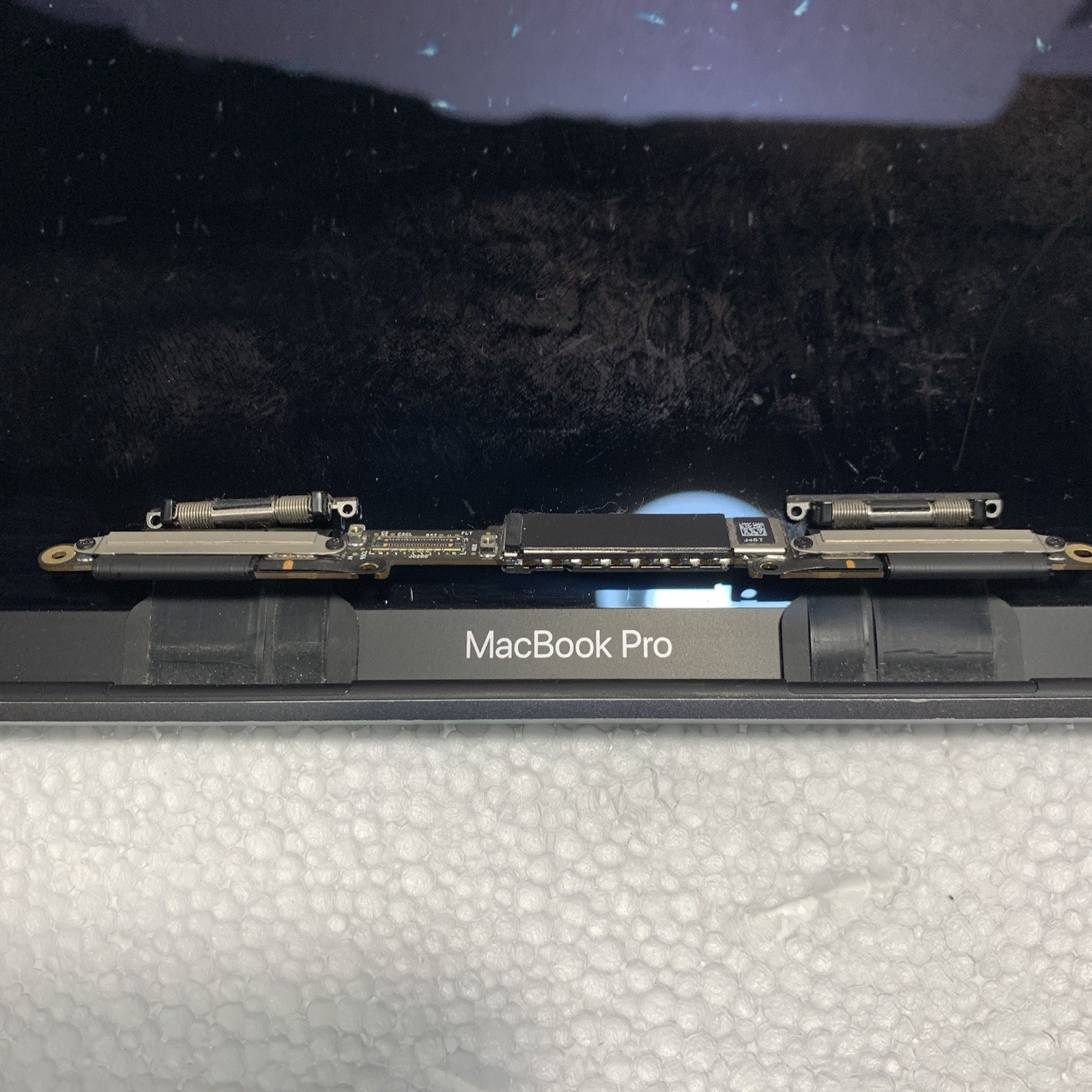 Apple MacBook Pro A1990 2018 2019 15" OEM LCD Screen Display Assembly - TESTED