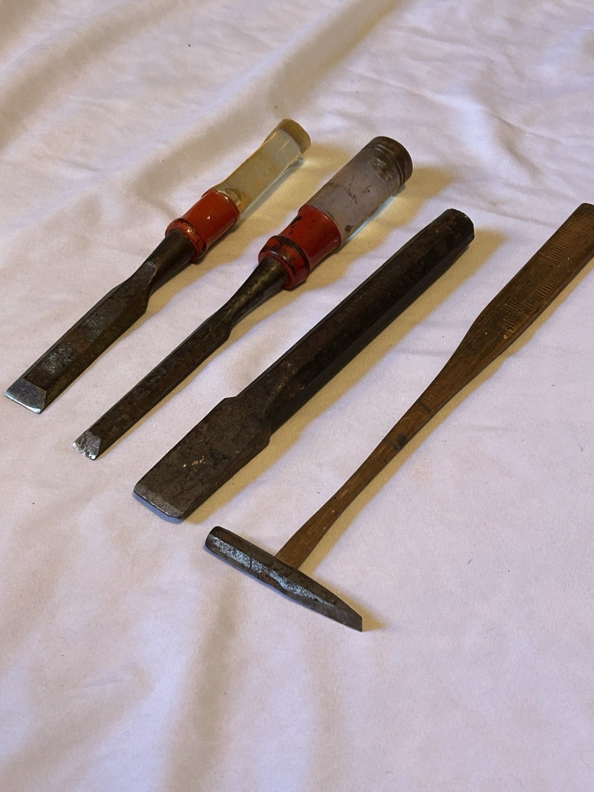 Vintage Mixed Lot Of 3 Chisels And A Small Jewelry Hammer Made In U S A
