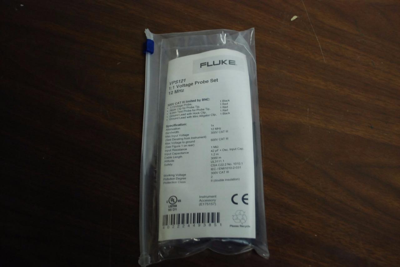 Fluke VPS121 1:1 12MHz Voltage Probe Set With Angled BNC