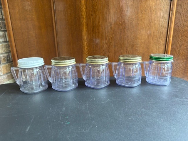 Osterizer Blender Mini-Blend Container Jars 5 jars 5 Lids 1/2 Pint