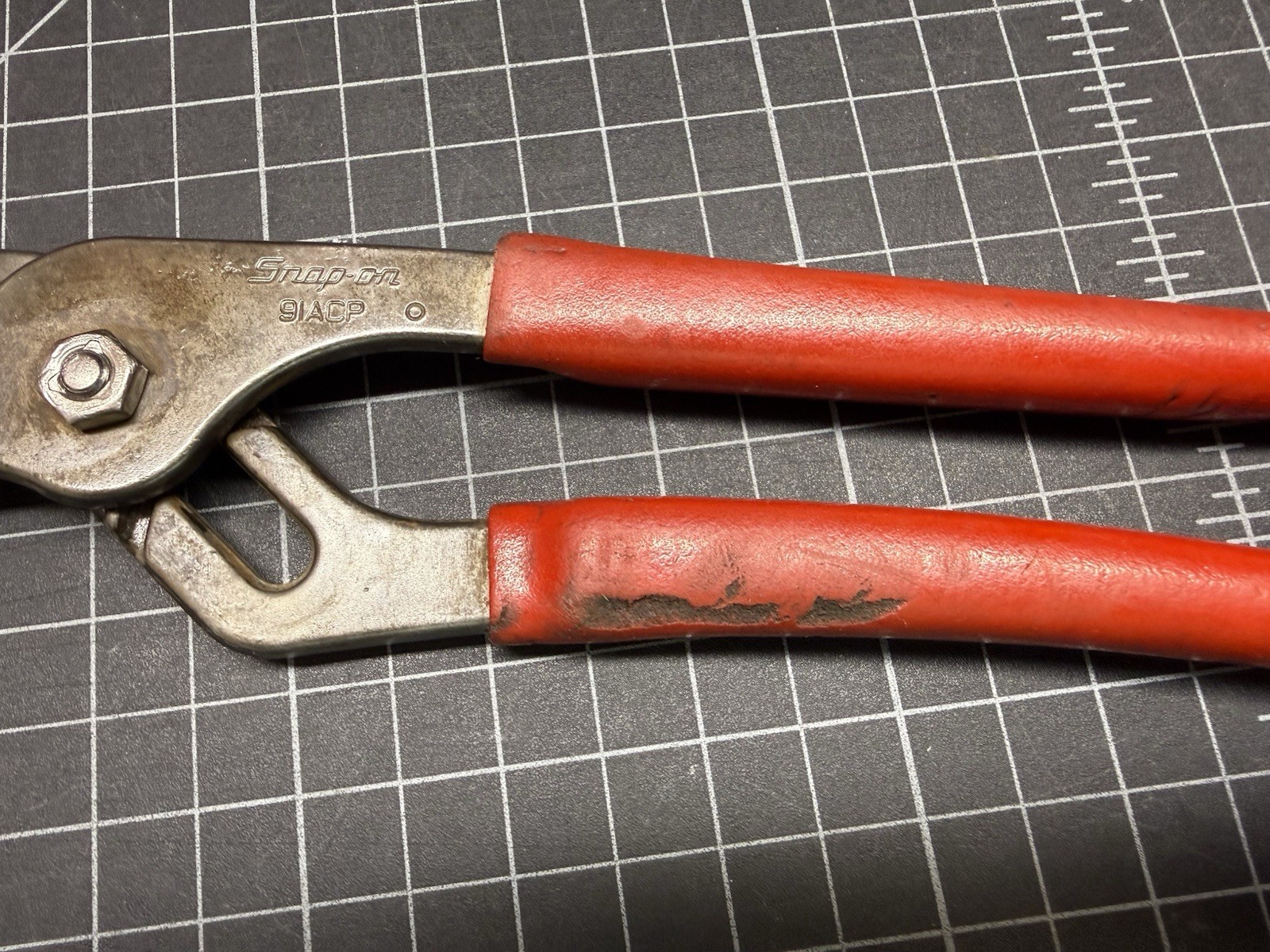 SNAP-ON 91ACP 9" Adjustable Interlocking Channel Pliers RED Soft Grip