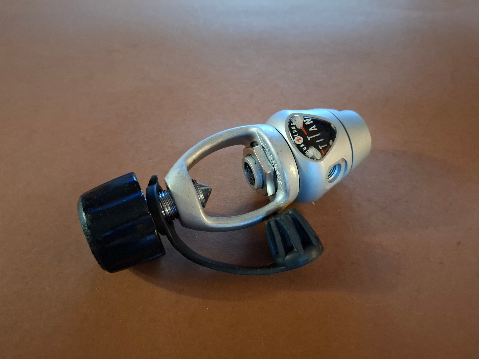 AQUALUNG TITAN Yoke A/Clamp INT Fitting 1st Stage Scuba Regulator