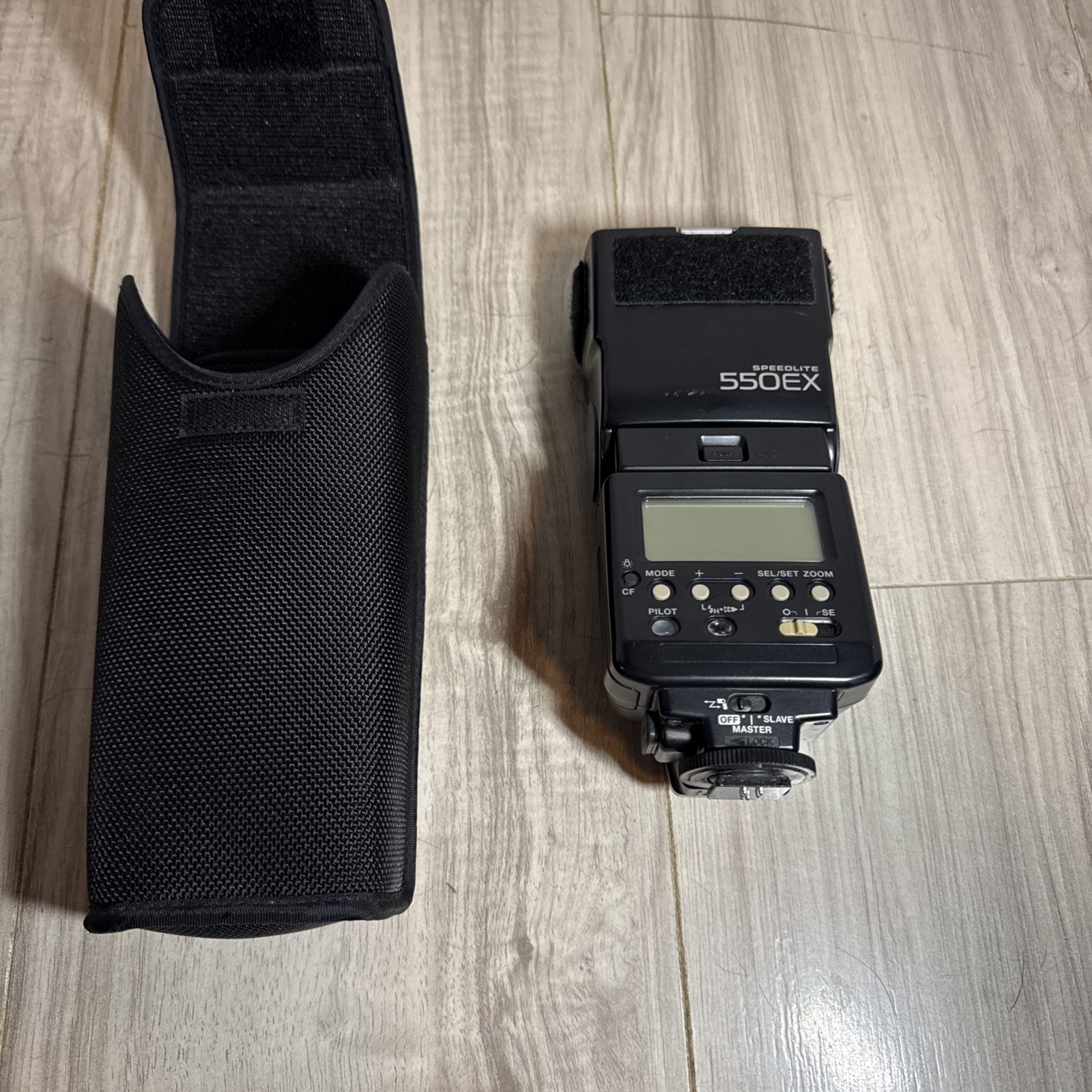 Canon Speedlite 550EX on camera Flash with Case GREAT CONDITION