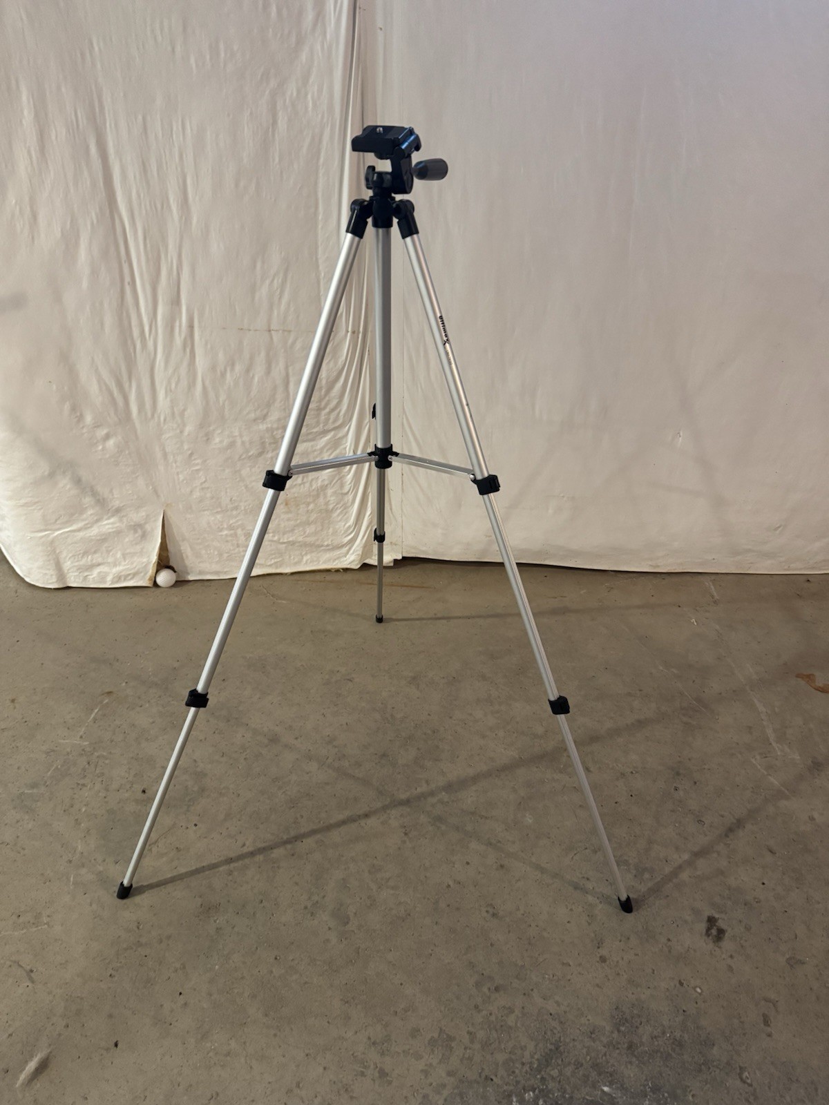 Ultimaxx UM-TR50 Tripod