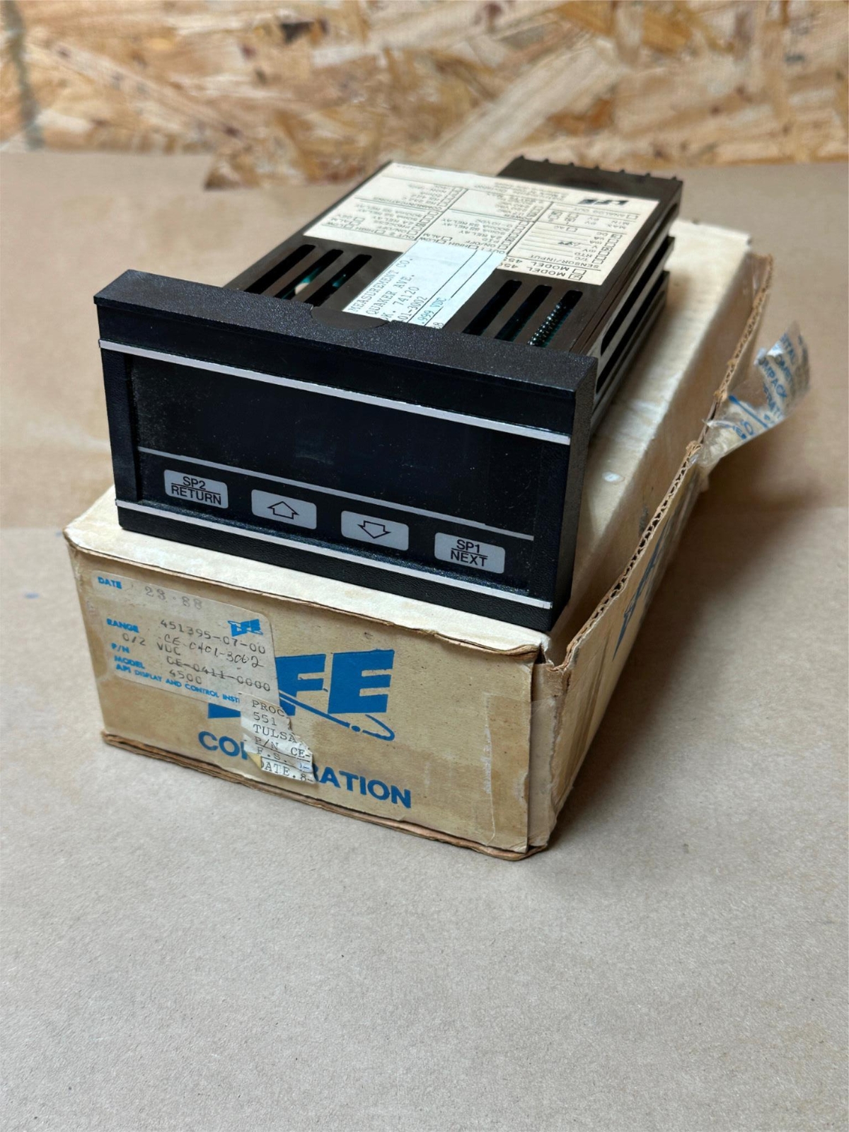 Process Measurement Co CE-0401-3002 LFE 4500 NEW NOS API Display & Control Inst