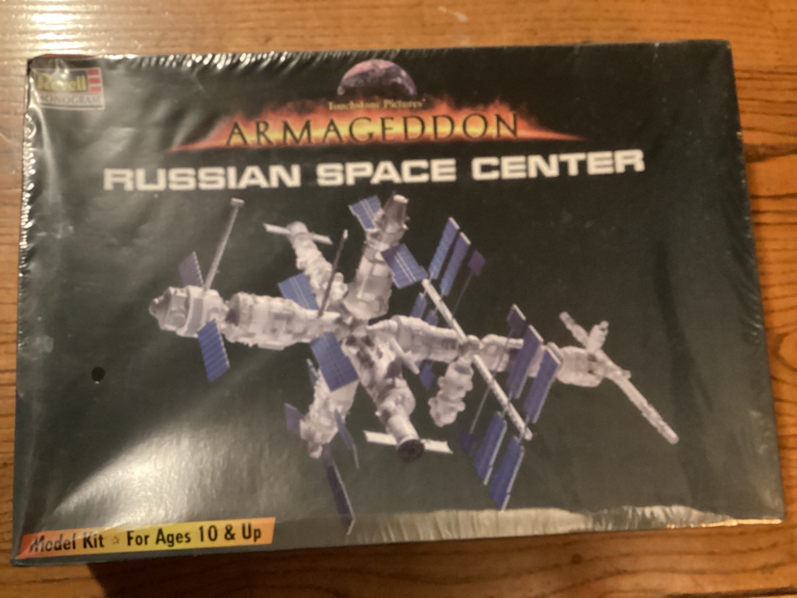 Sealed New Revell Monogram Model Russian Space Center Scale Armageddon 1:144 ISS