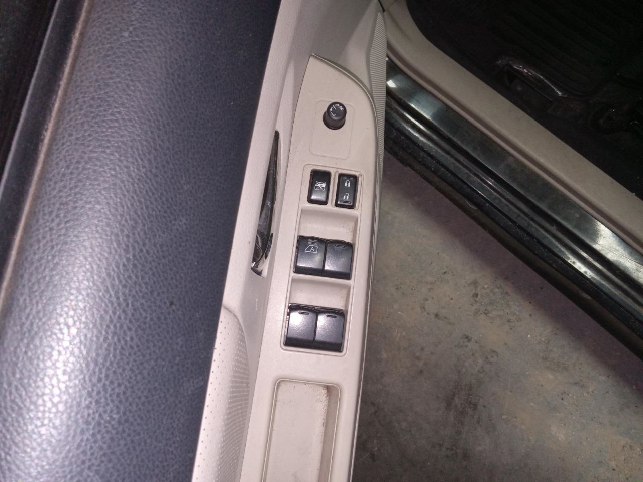 Passenger Right Front Spindle/Knuckle Fits 05-14 LEGACY 1460744