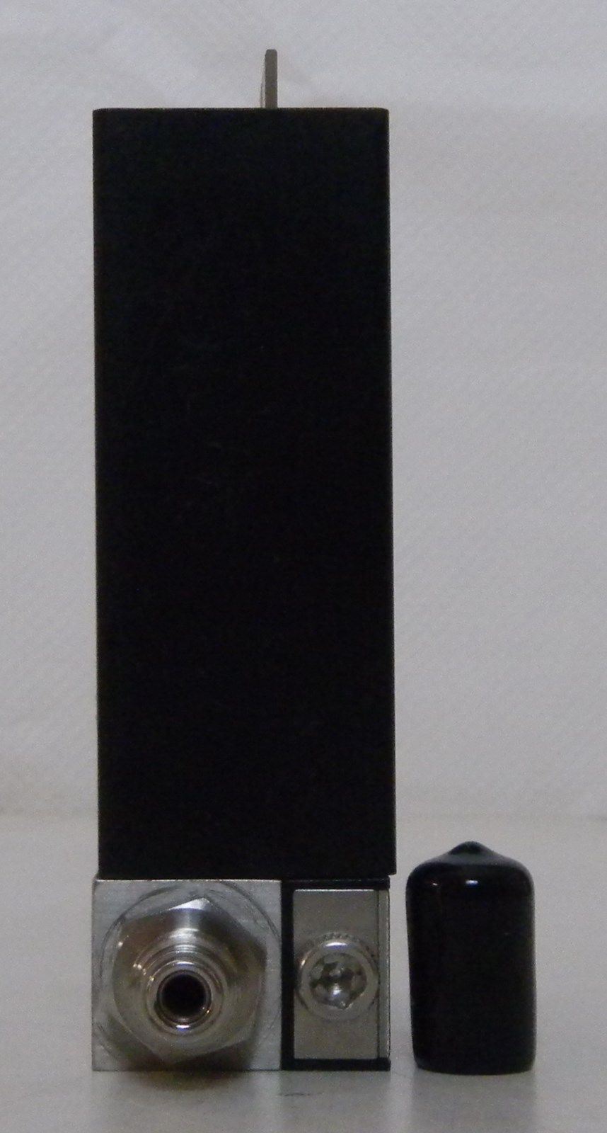 Sierra Instruments Sidetrak Mass Flow Controller, O2, 1-10 SLPM, Used