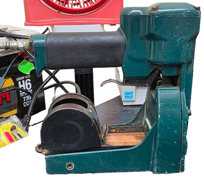 ISM PNEUMATIC BOX STAPLER C58