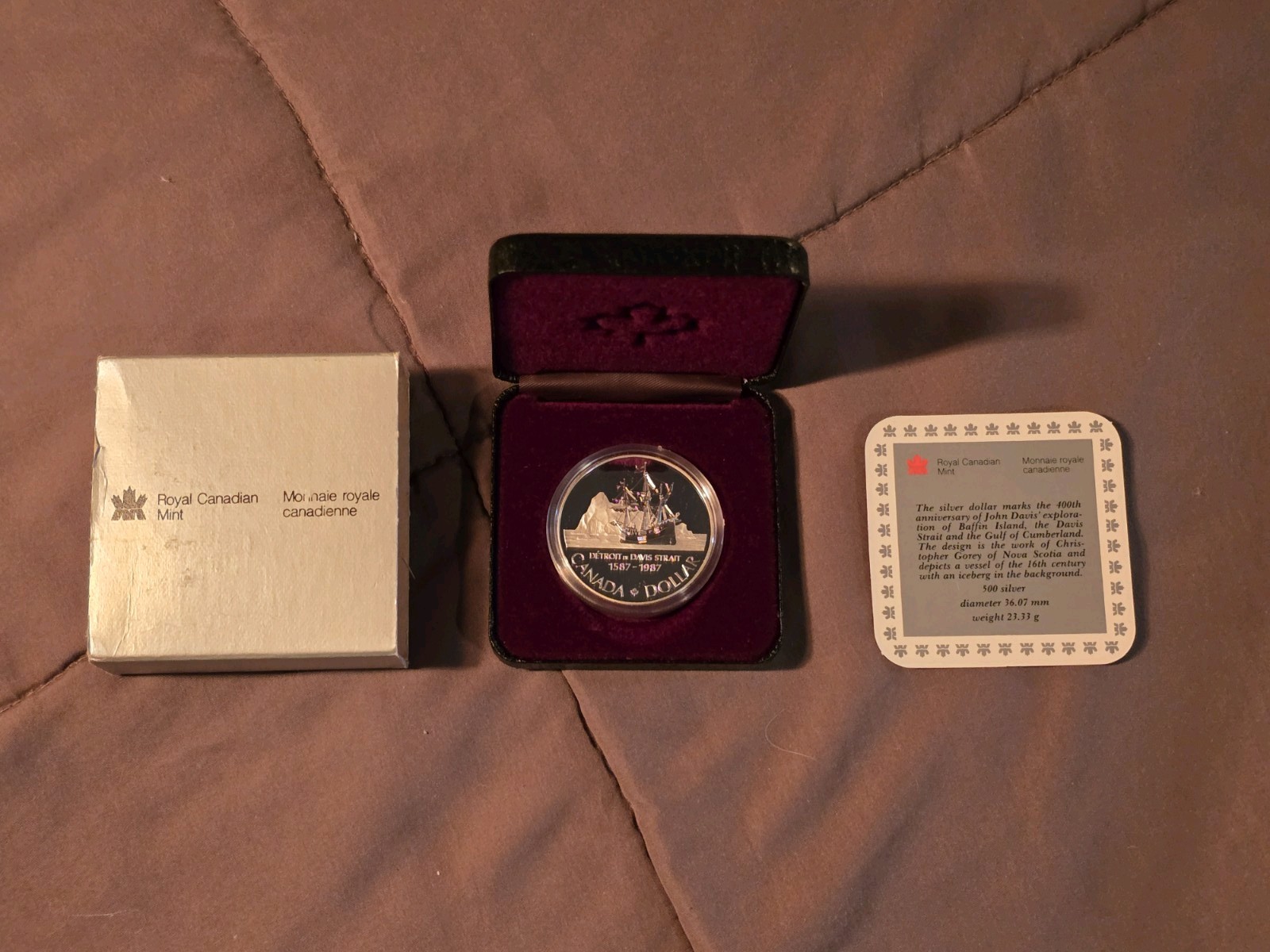 Canada Dollar $1 1587-1987 Detroit de Davis Strait Coin With Paper And Box