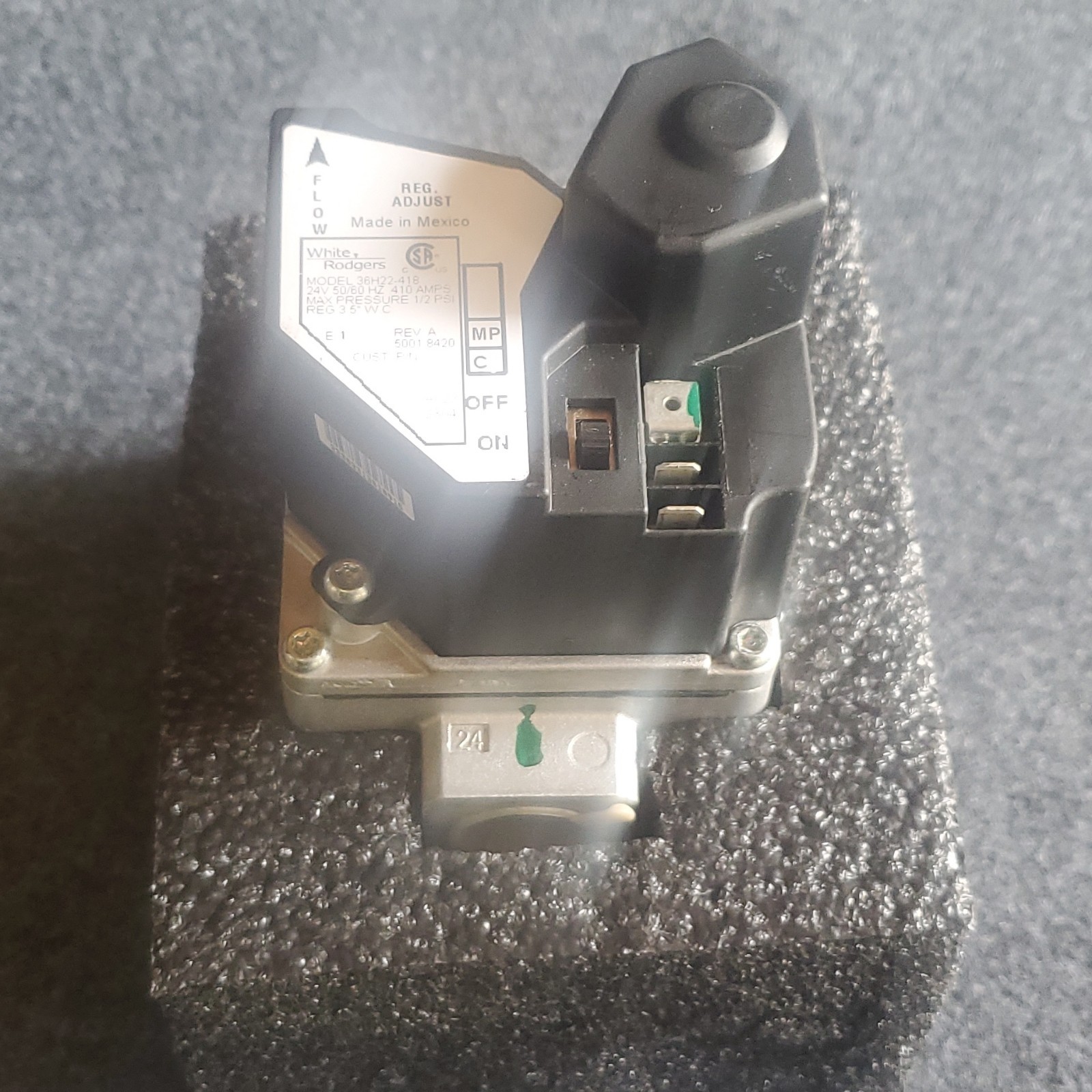White-Rodgers 36H22-418 Gas Valve Aluminum HVAC Refrigeration Valve