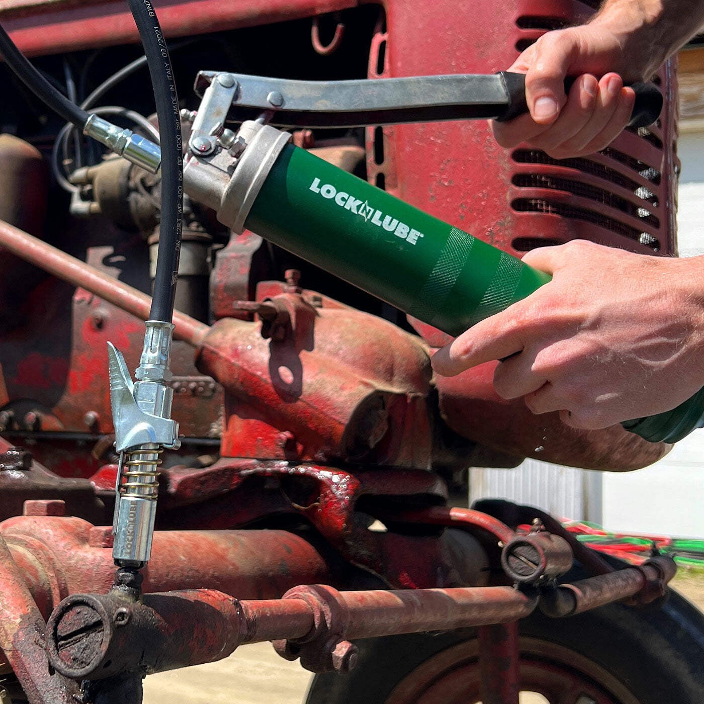 LockNLube® Grease Coupler with Spare Rebuild Kit