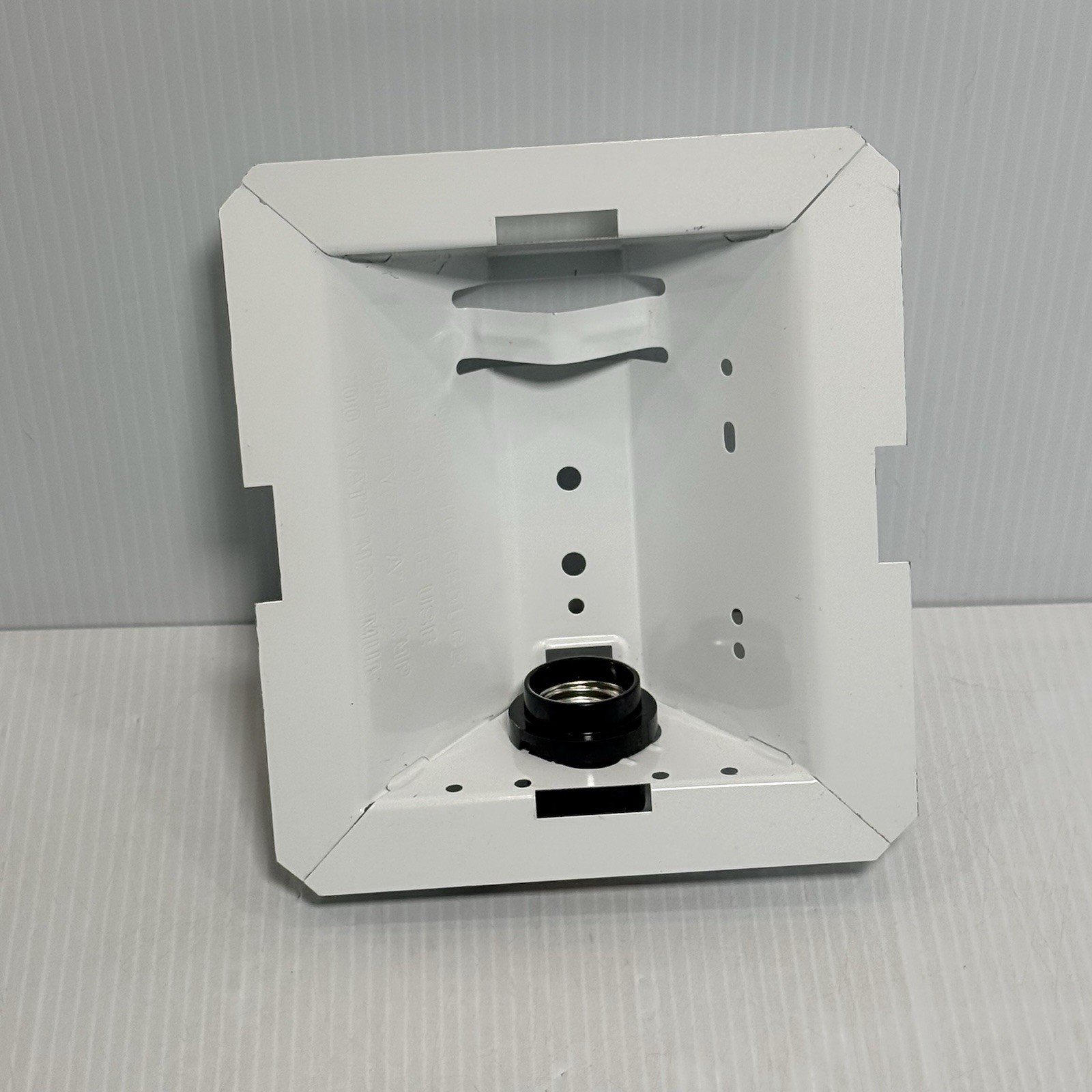 Broan S97014212 Light Reflector with Socket
