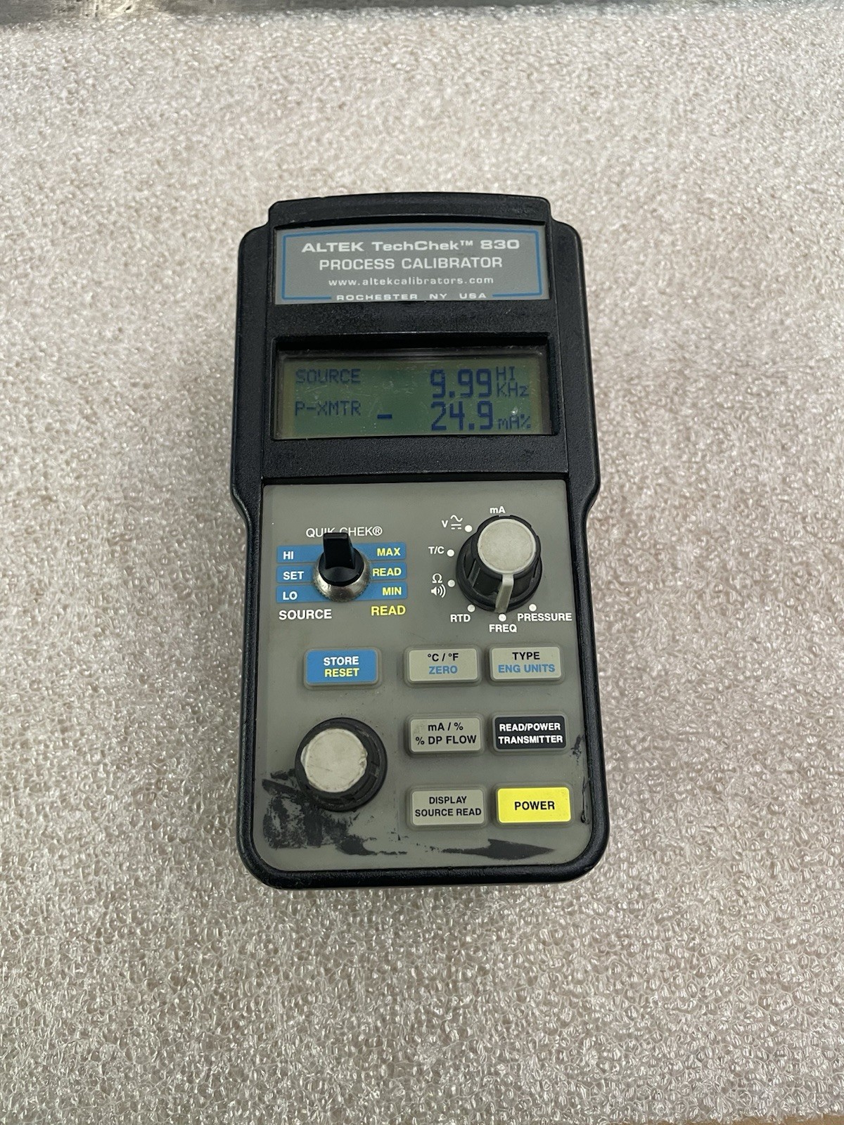 Altek TechChek 830 Portable Handheld Multifunction Process Calibrator
