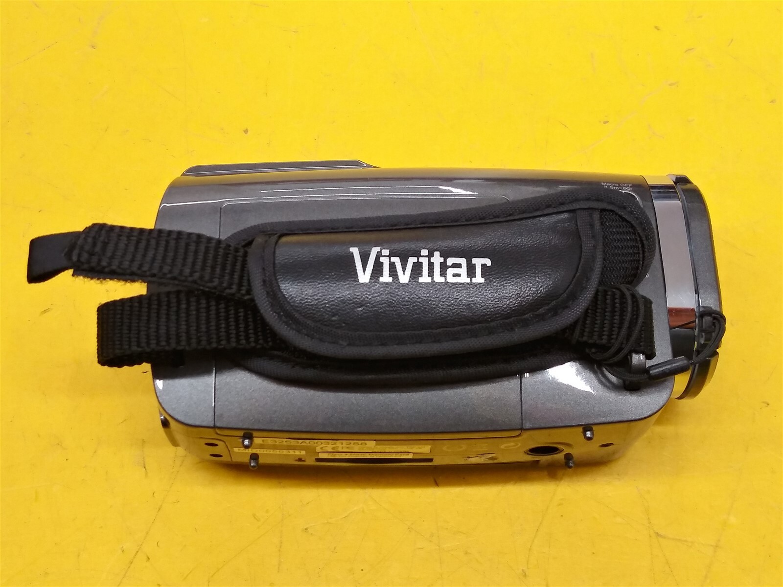 ⭐️⭐️⭐️⭐️⭐️ Vivitar DVR 945HD Digital Handheld Video Camcorder Black w Case