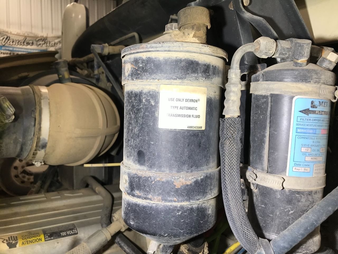 Mack CXU613 Power Steering Reservoir - Used | P/N 4MR3420AM
