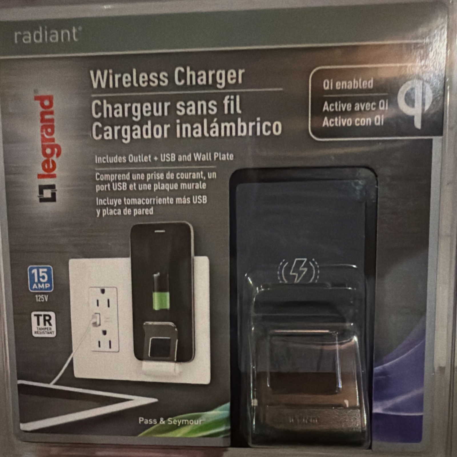 Legrand Wireless Charger Outlet USB Tamper Resistant Black RWC826USBBKCCV2