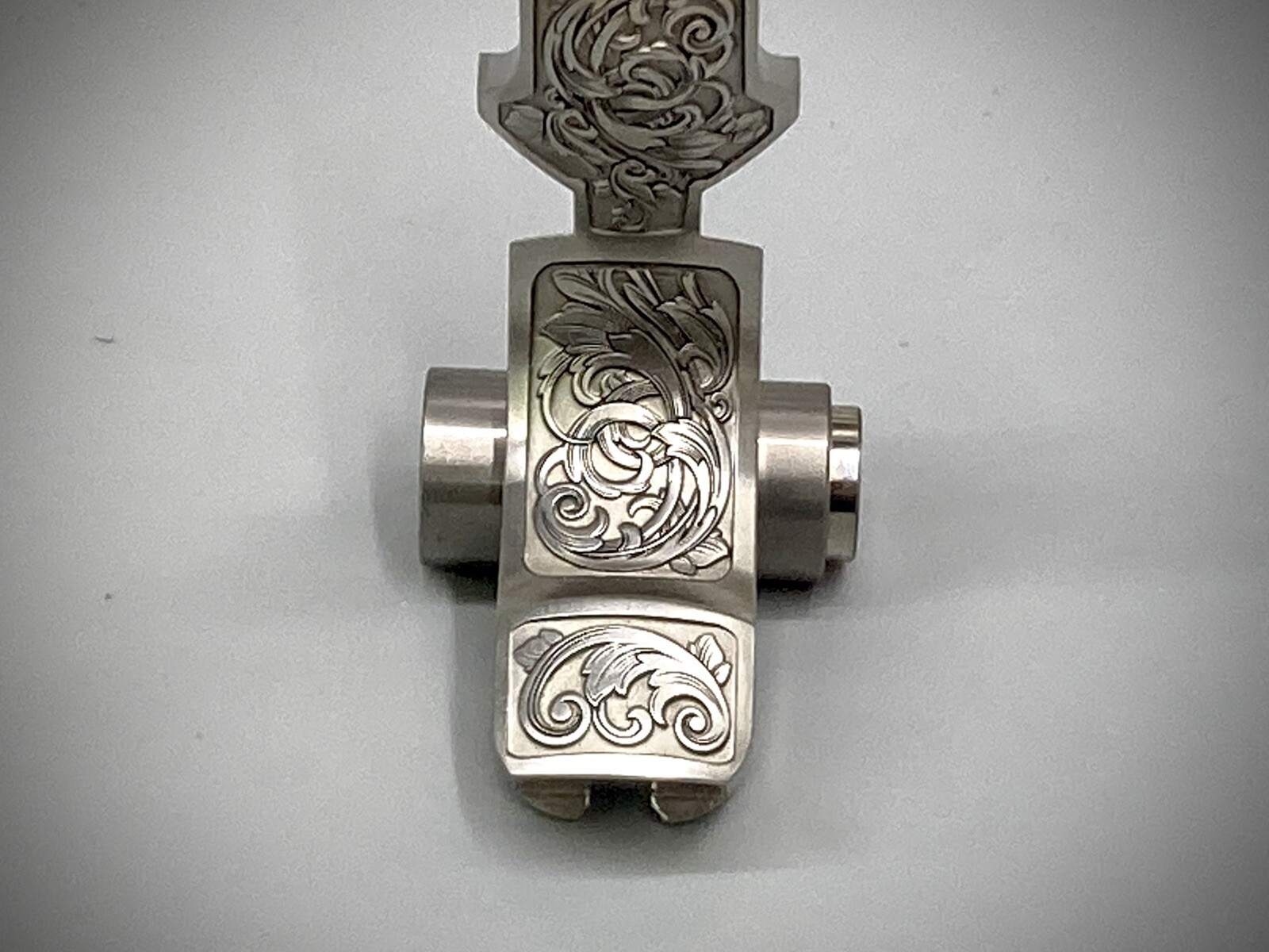 1911 grip safety Engraved stainless extended beaver tail, .250 radius - 1911 gs