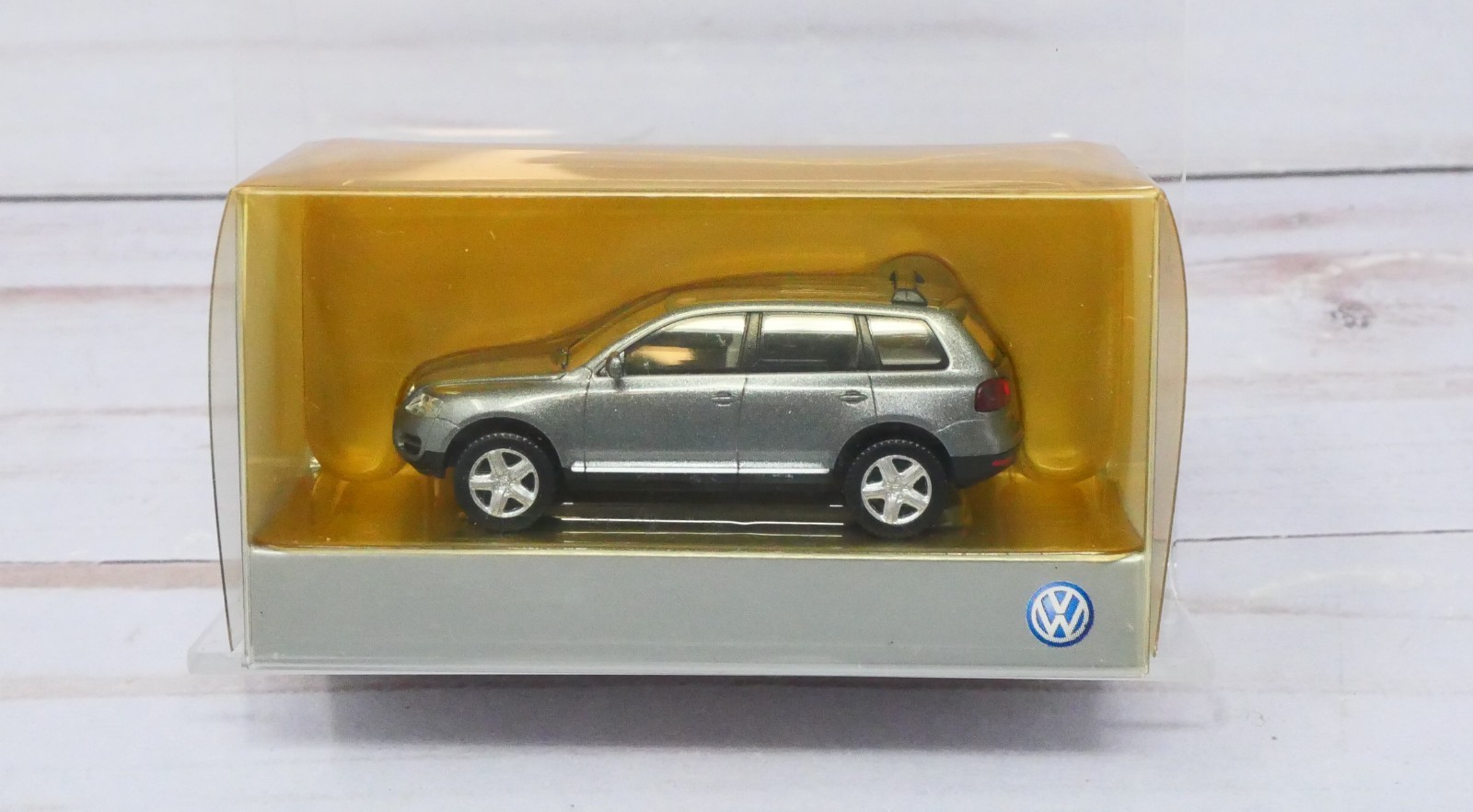 Wiking Promotional Vehicle, VW Volkswagen Touareg SUV, 1/87 HO Scale