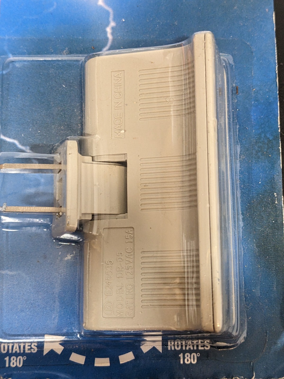 Sunbeam 3-Outlet Swivel Wall Plug
