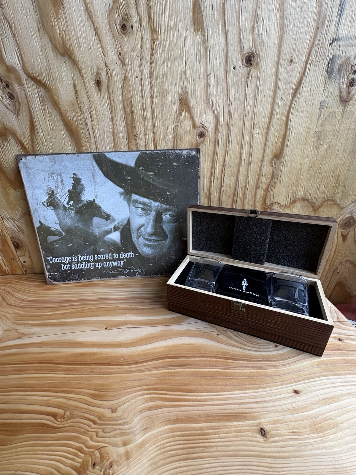 John Wayne Whiskey Stone Glass Set Wooden Collectible Box Gift Set Brand New NIB