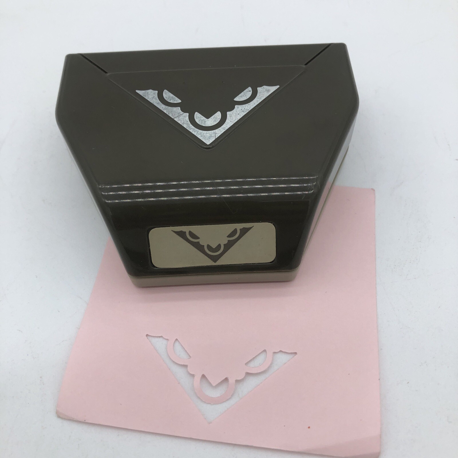 Stampin' Up! Scallop Corner Trim Paper Punch