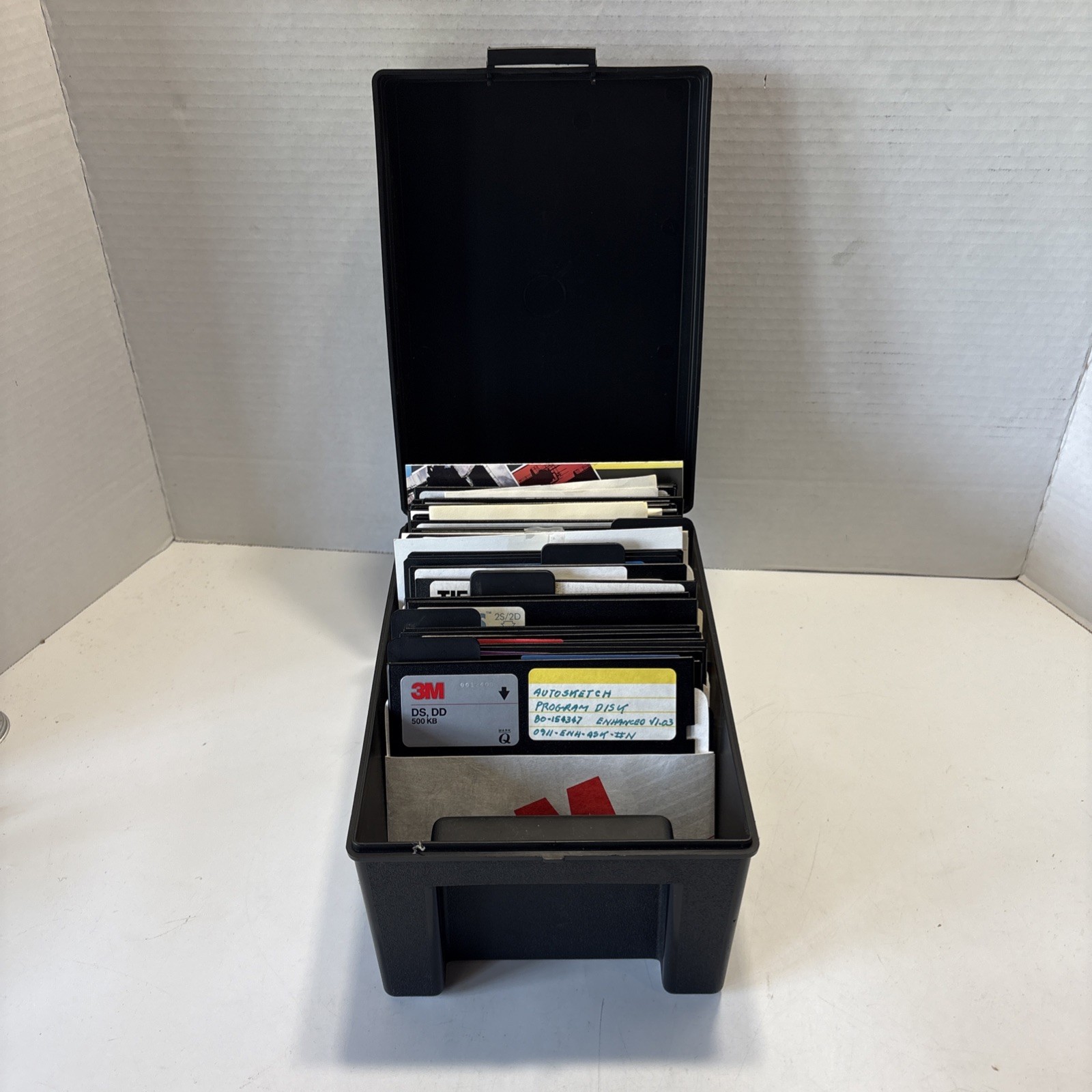 41x Mixed 5.25” Floppy Disks w/ Flip ‘N’ File Case Demo Disks