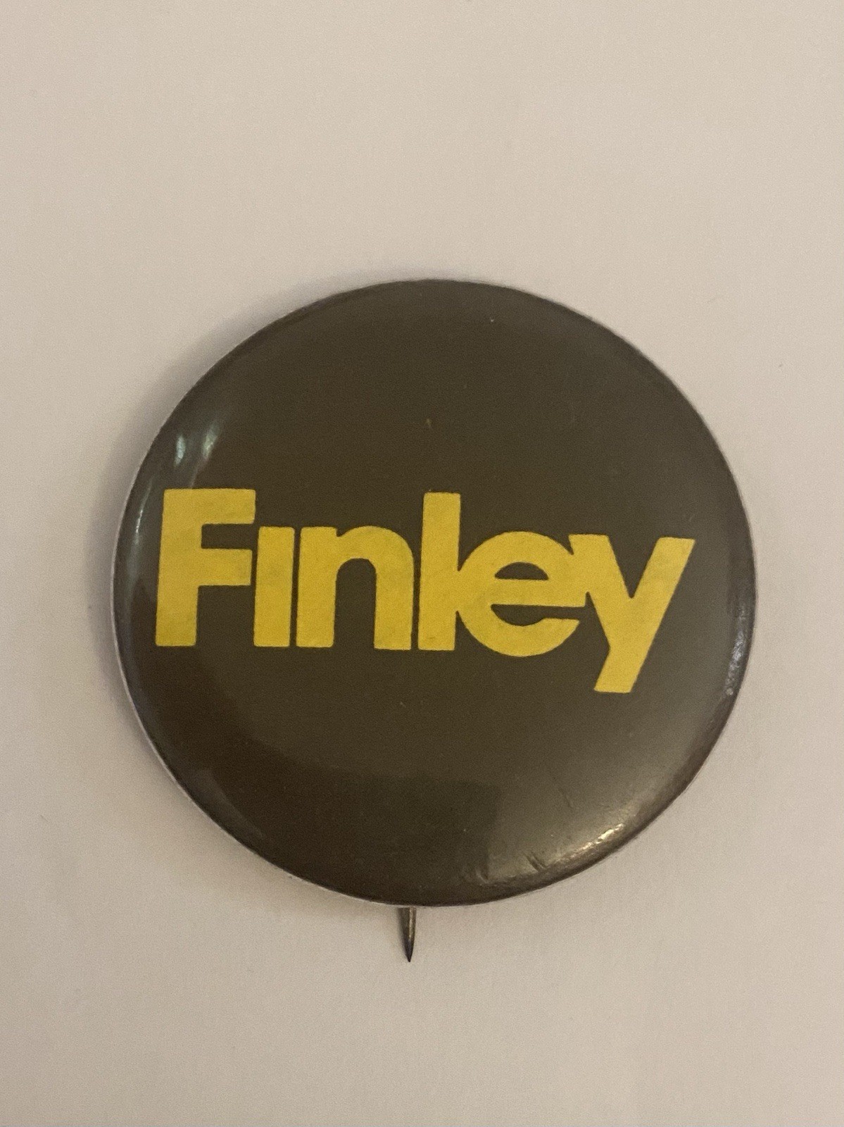 Finley Chicago Illinois Pin Back Button P195