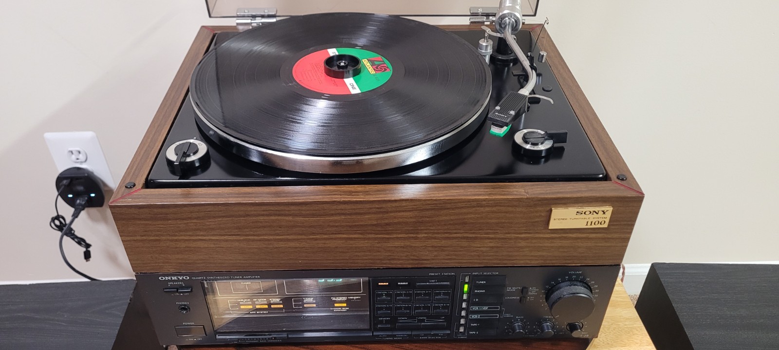 Sony PS-1100 Stereo Turntable System. Tested, Works. Video