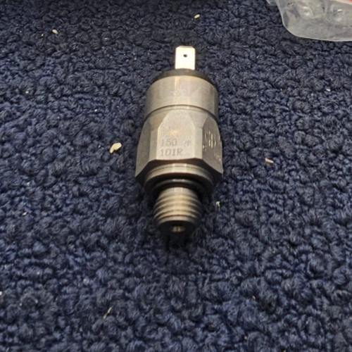 CLAAS 0000840640: Pressure Switch Druckschalter