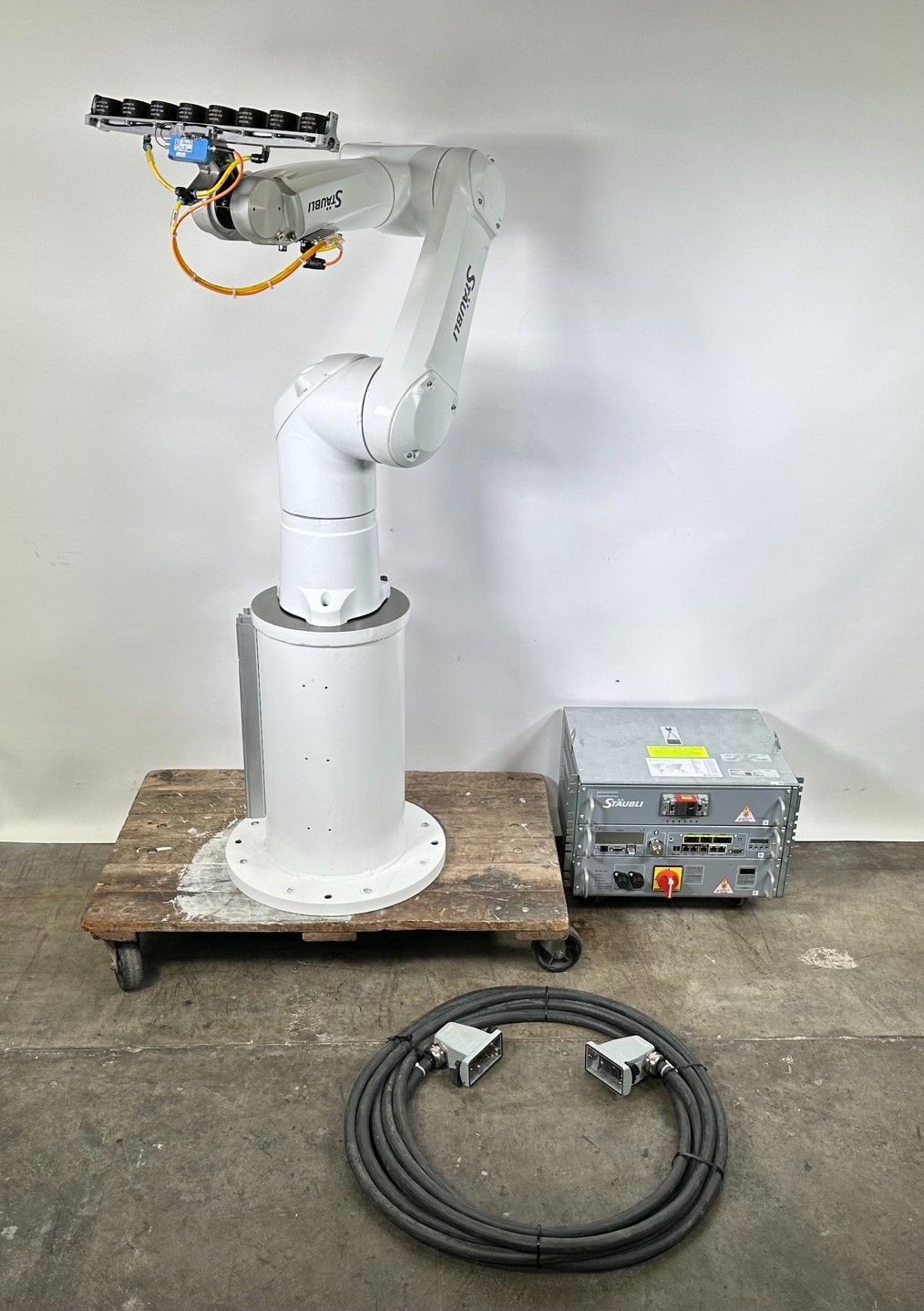 Staubli TX2-60L 6-Axis Articulated Industrial Robot Arm w/ CS9-TX2-60 Controller