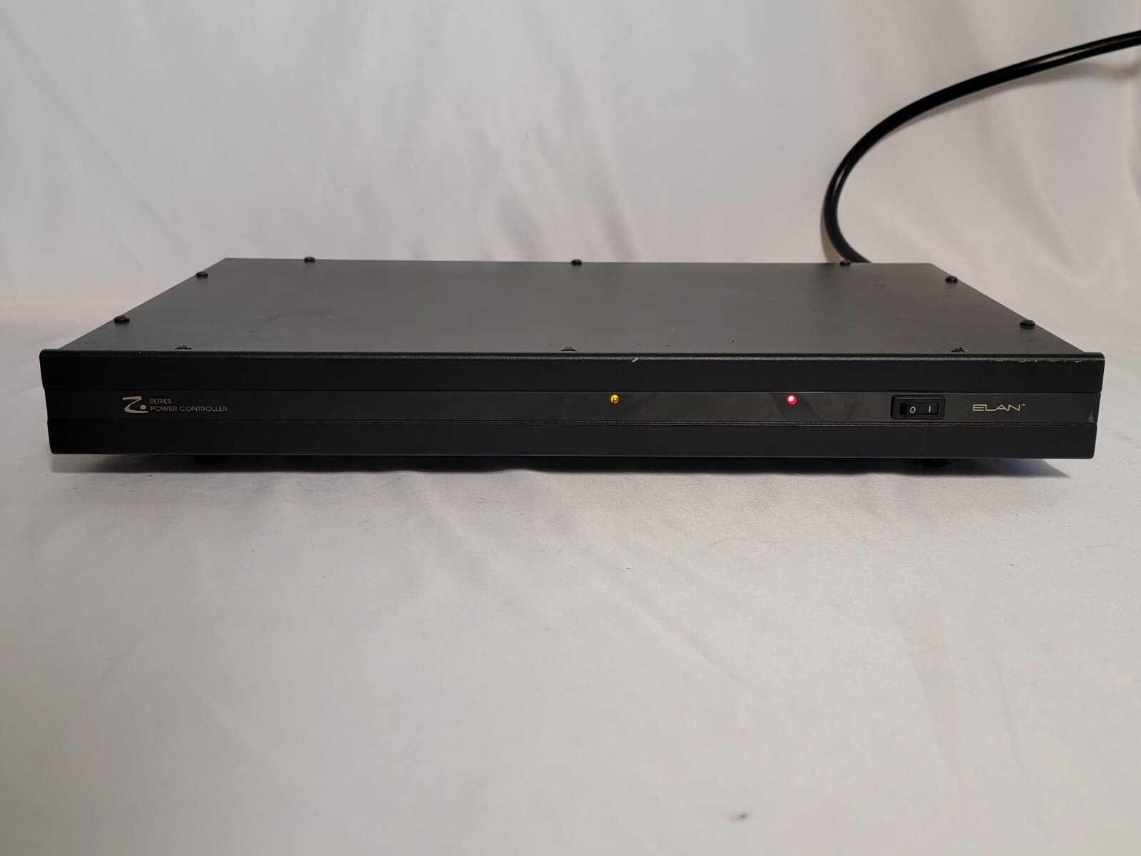 Elan Z Power Conditioner / Controller, Outlet Types: Switched, Delayed, AlwaysOn