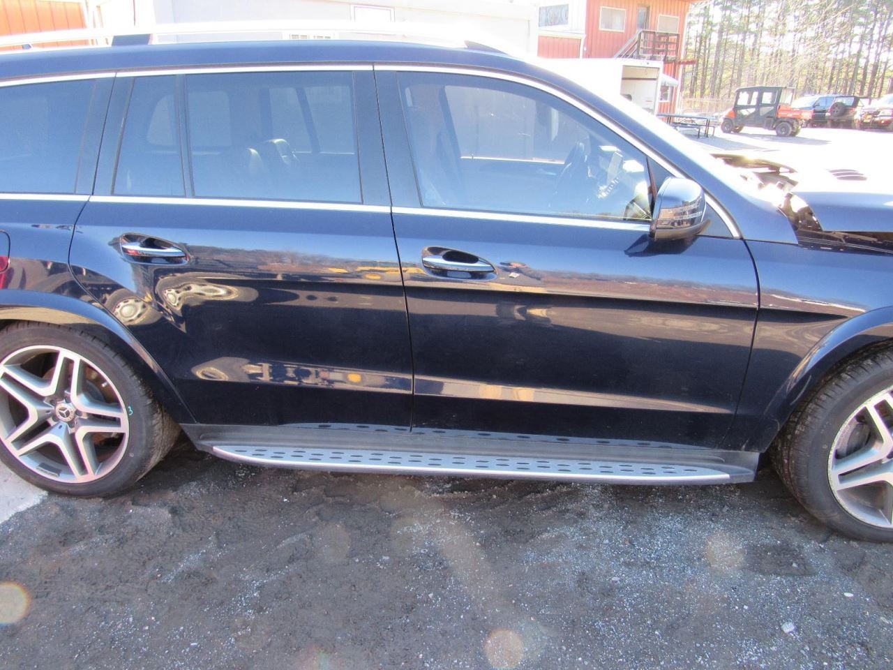 GLS63 2018 Glove Box 1100639