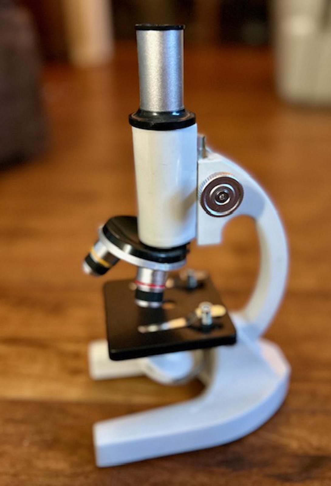 Poothop Compound Microscope 40X-2000X Magnification and Biological Slides Set