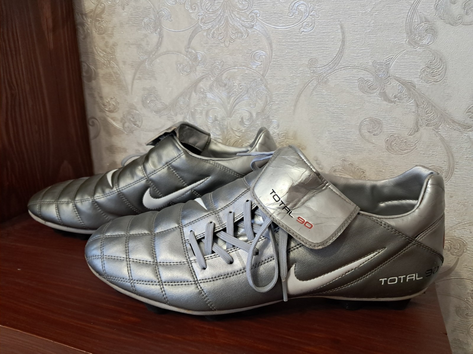 Nike Air Total 90 Strike II Soccer Cleats Boots Sz 12 US Vintage 2003 Year Rare