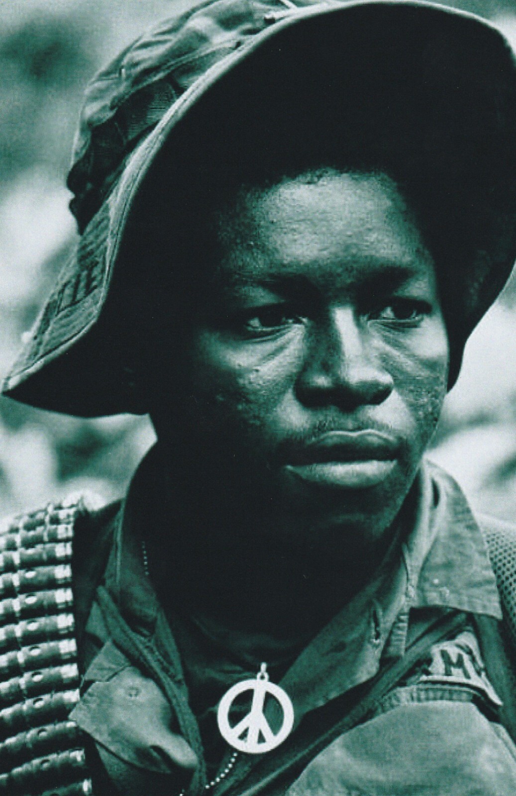 Vietnam  War  Photos --  US Soldier..