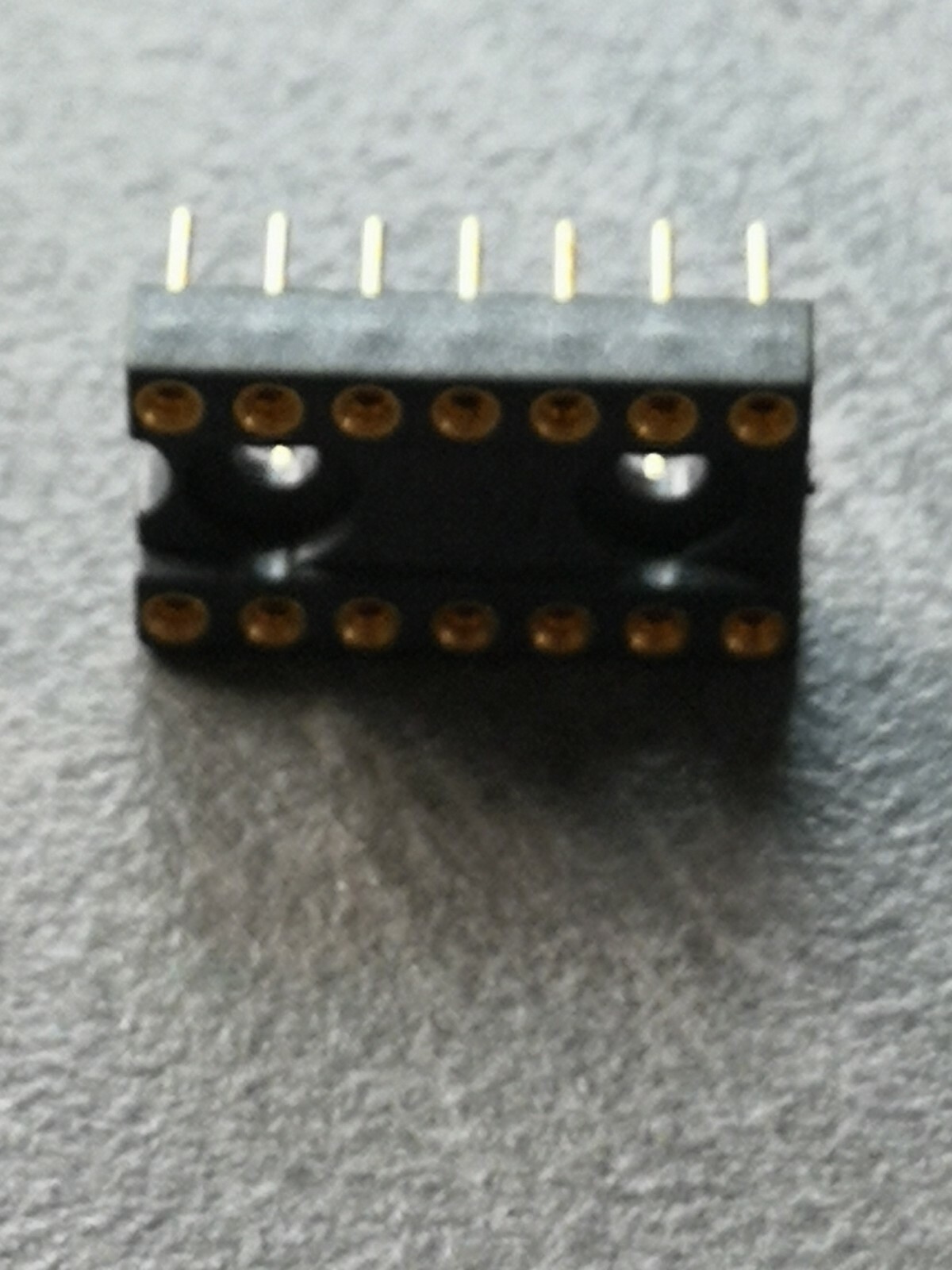 10x IC-Bausteine IC-Steckadapter IC-Sockel schwarz/gold 14-polig gedreht NEU