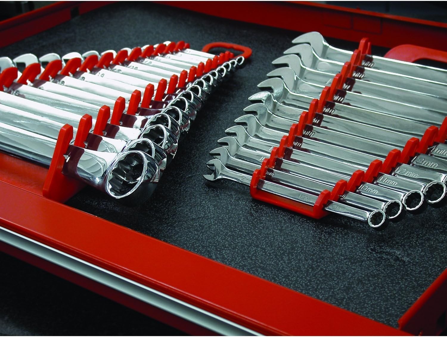 Ernst 6-Tool Gripper Wrench Organizer - Fuel Resistant, Space-Saving Design