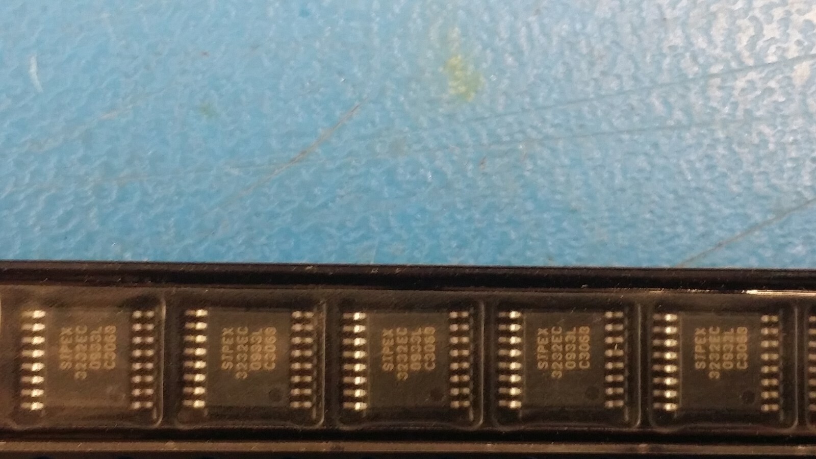 (10pcs) SP3232ECY-L RS-232 Interface IC RS232 120 kbps temp 0C to 70C