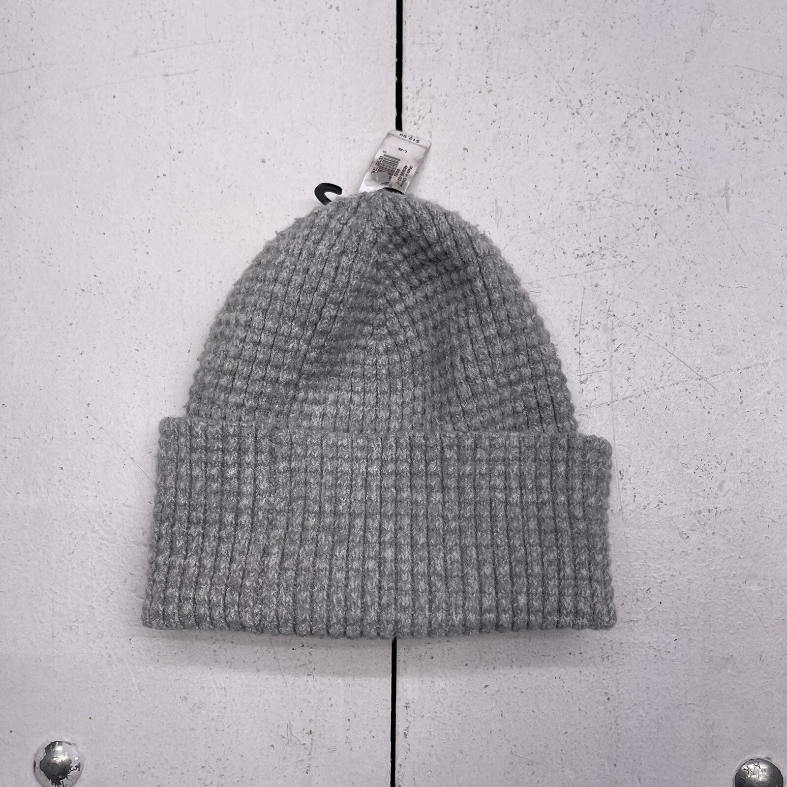 Old Navy Gray Knit Cuffed Beanie Hat Unisex Kids Size L/XL