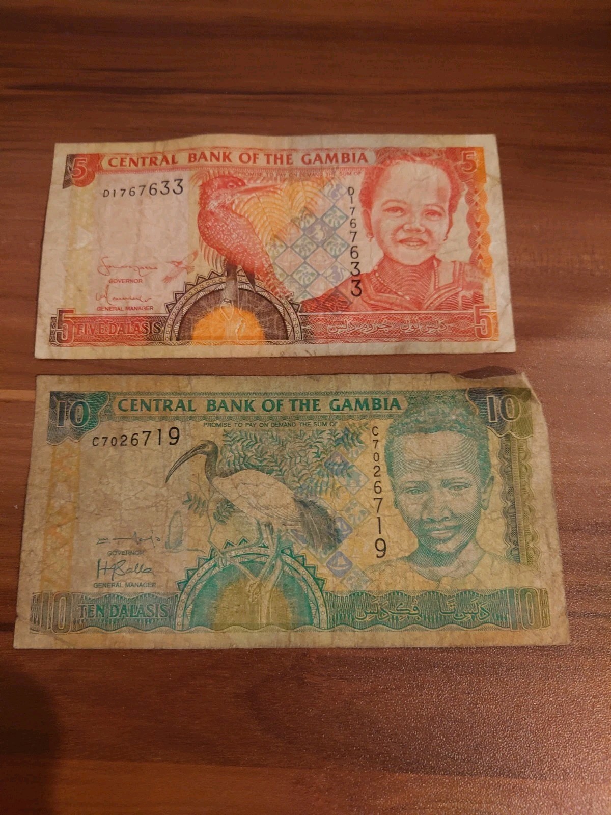Central Bank Of Gambia 5 Dalasis & 10 Dalasis Banknotes Notes Bills