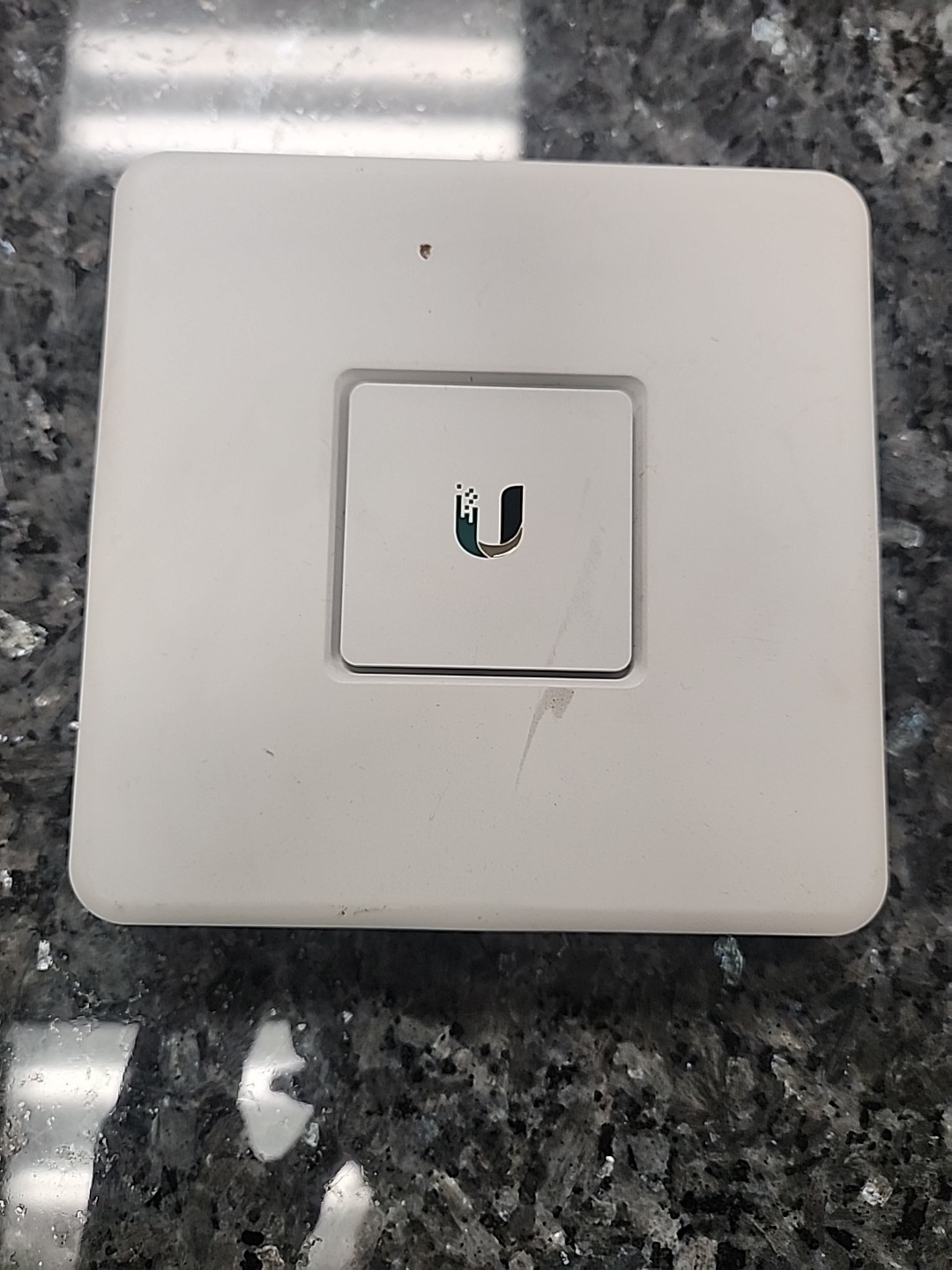 Ubiquiti UniFi Security Gateway Router, No Power Cord