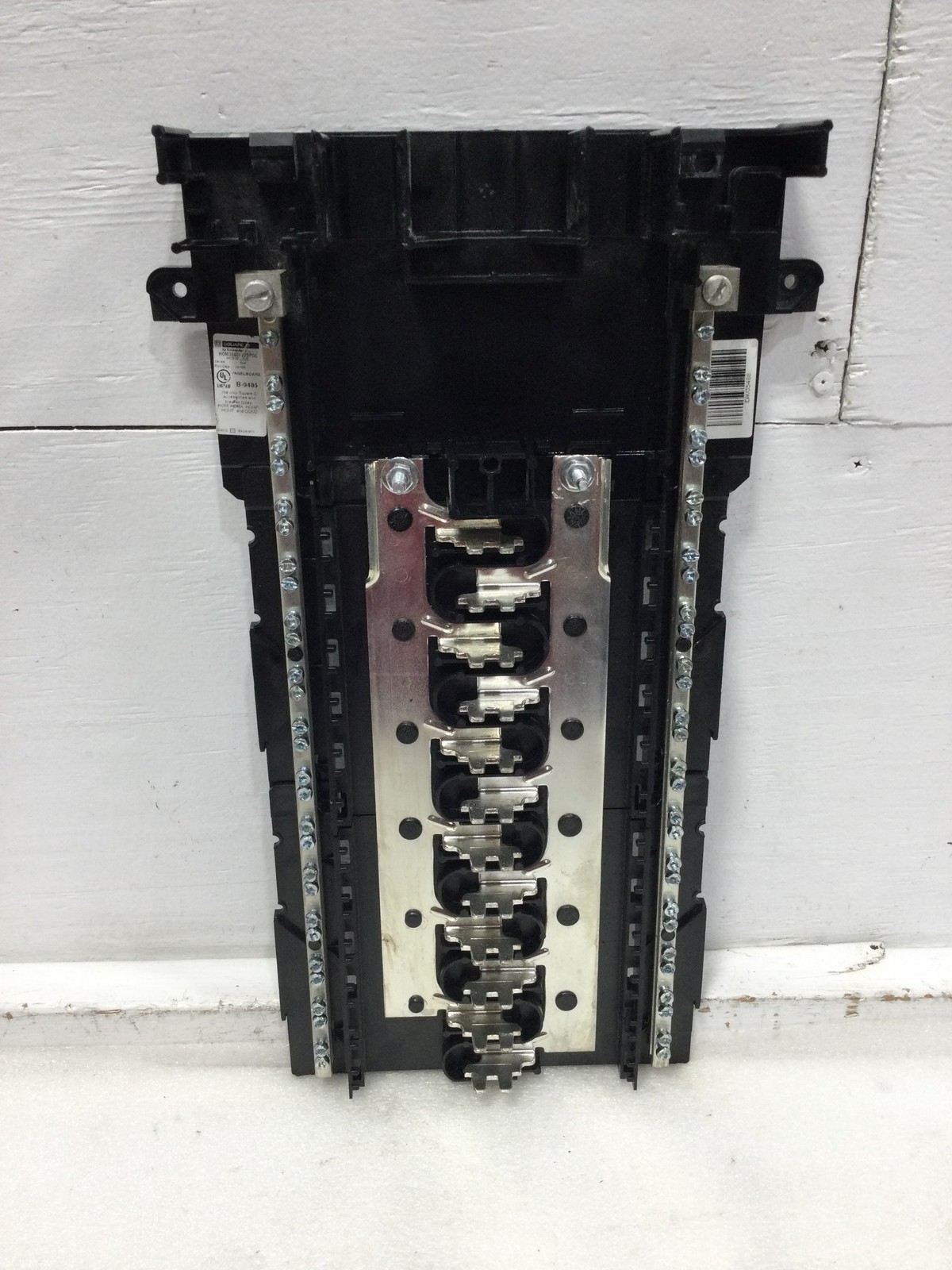Square D HOM3060L225PGC 225 Amp 24 Space 120/240V Load Center Guts Only 10"x18"
